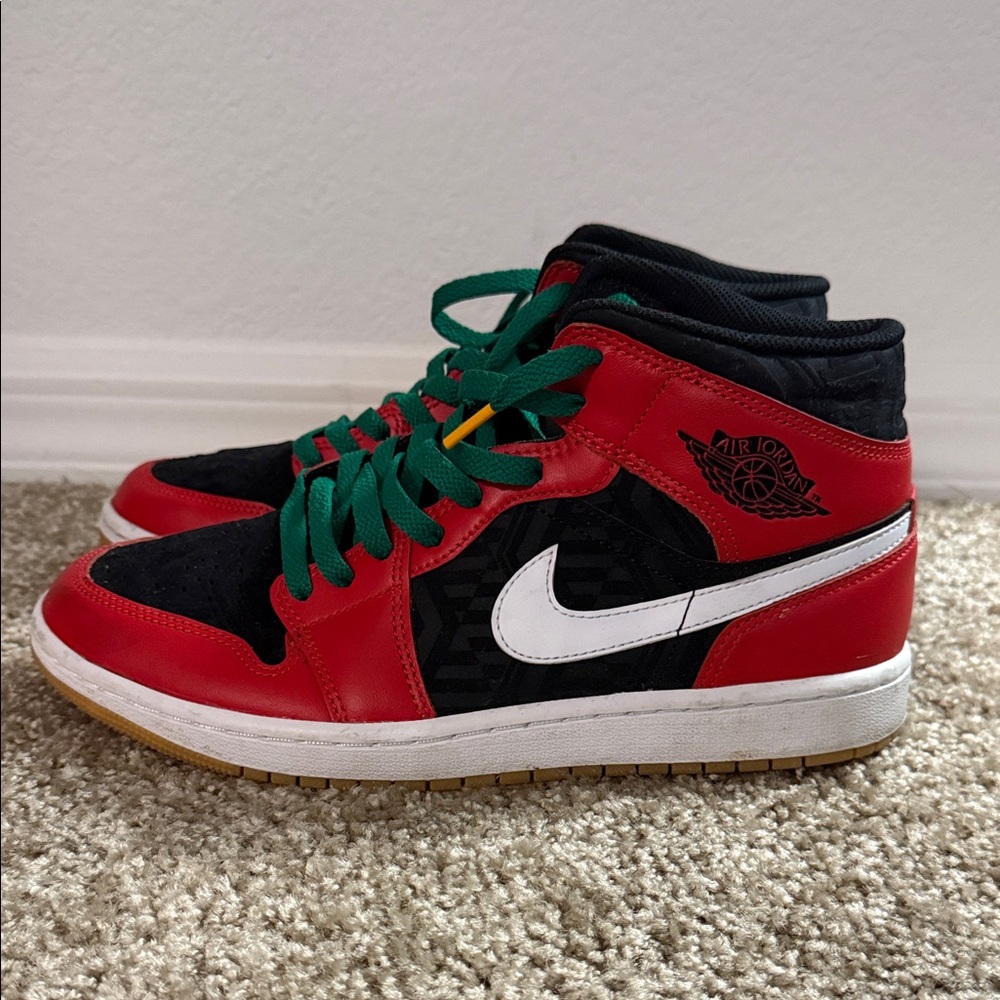 JORDAN 1 MID SE 'CHRISTMAS'